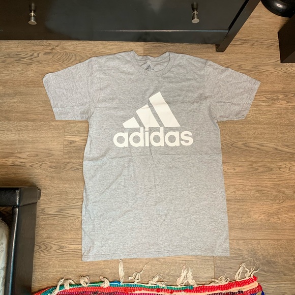 grey adidas shirt - Picture 6 of 7